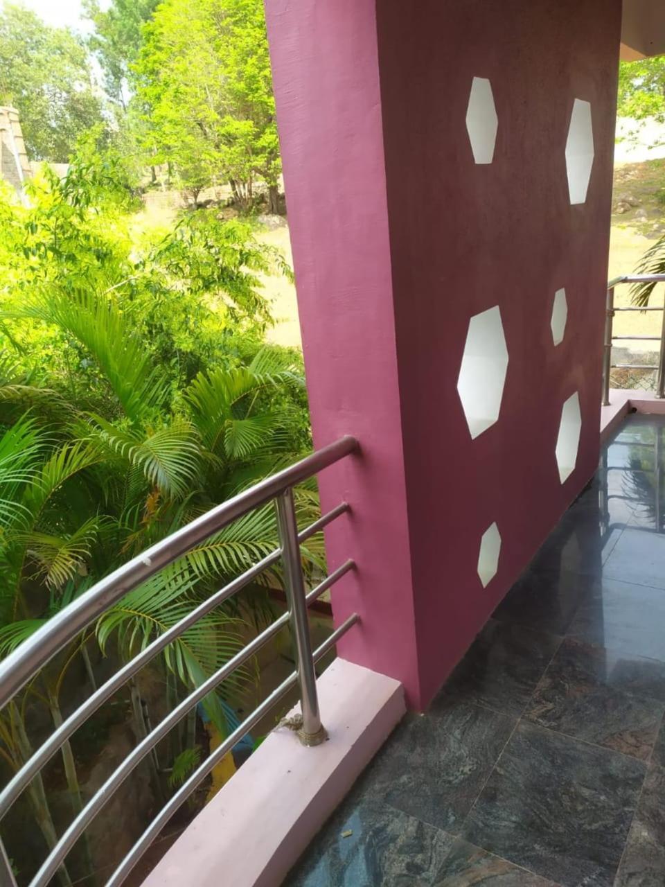 Dolphin Resort Yelagiri Eksteriør bilde