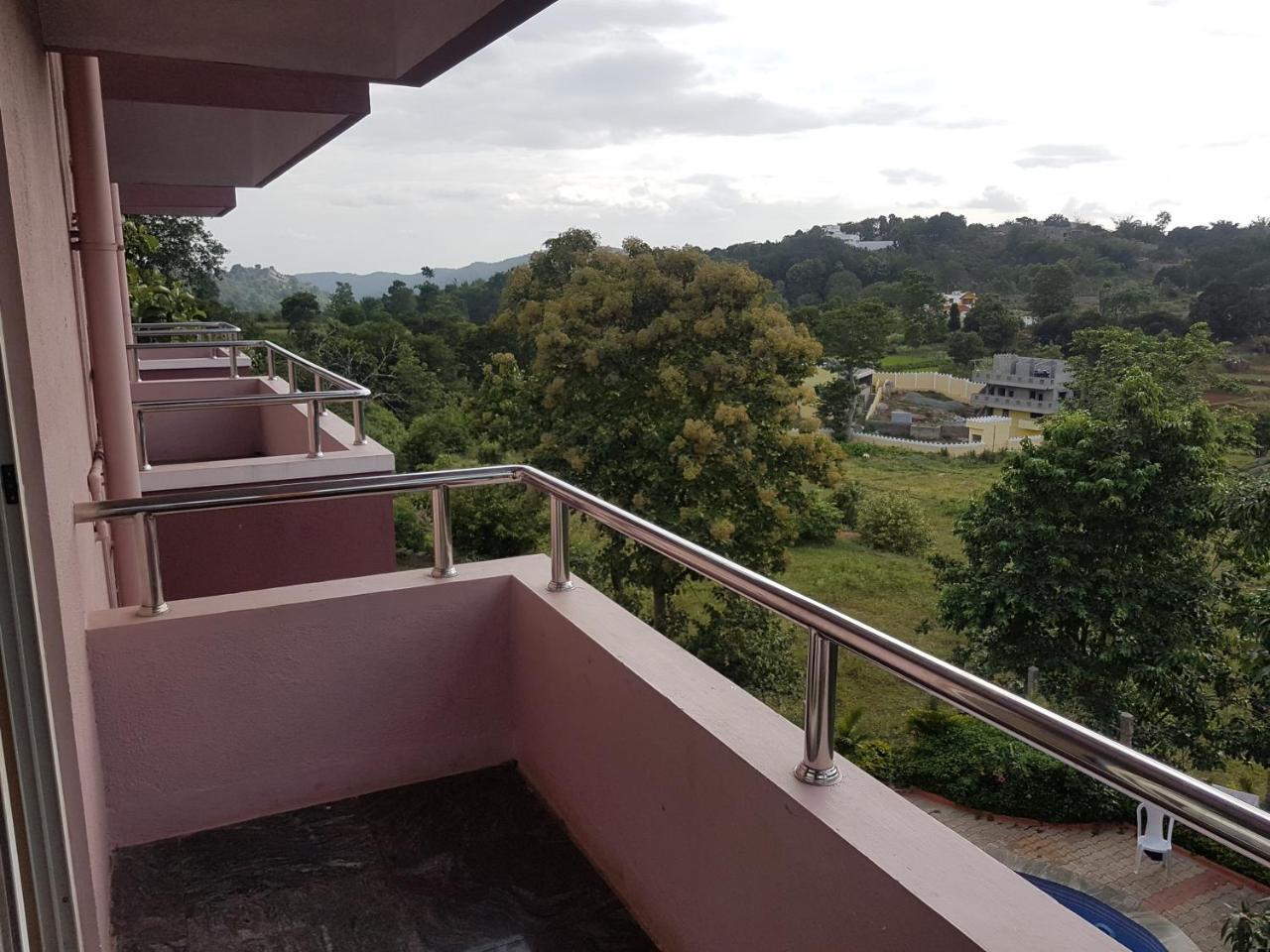 Dolphin Resort Yelagiri Eksteriør bilde